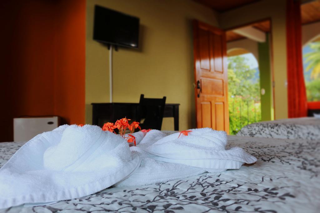 Hotel Las Flores Fortuna La Fortuna Ngoại thất bức ảnh