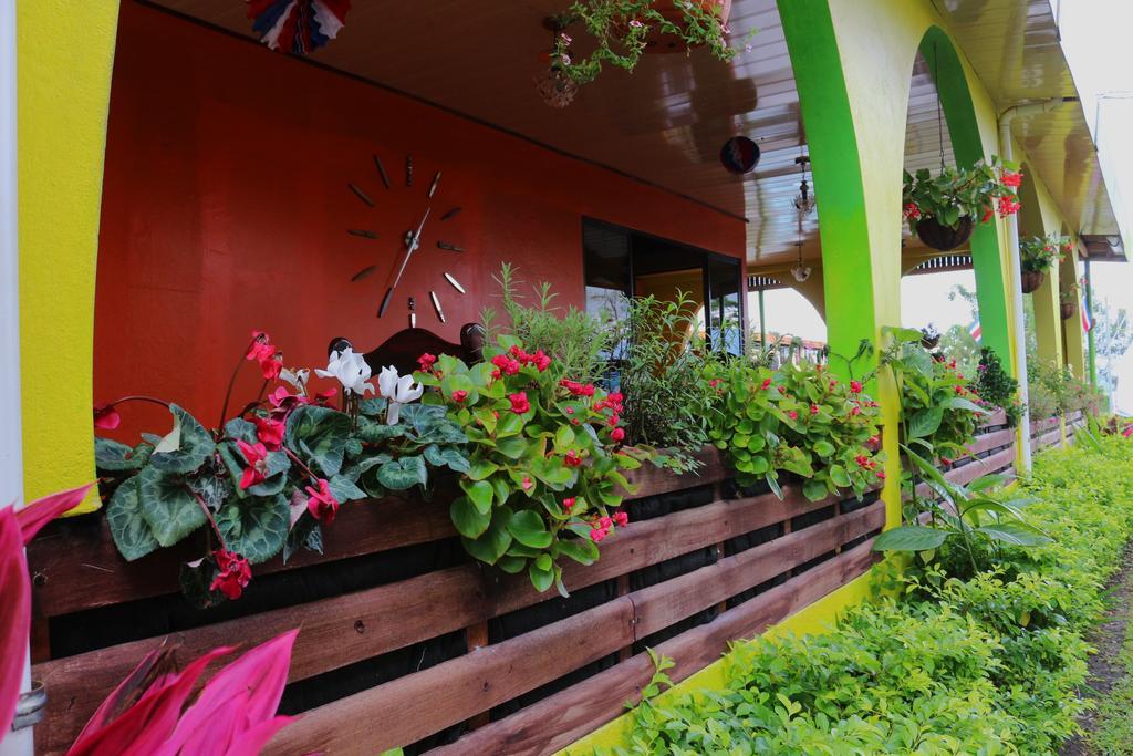 Hotel Las Flores Fortuna La Fortuna Ngoại thất bức ảnh