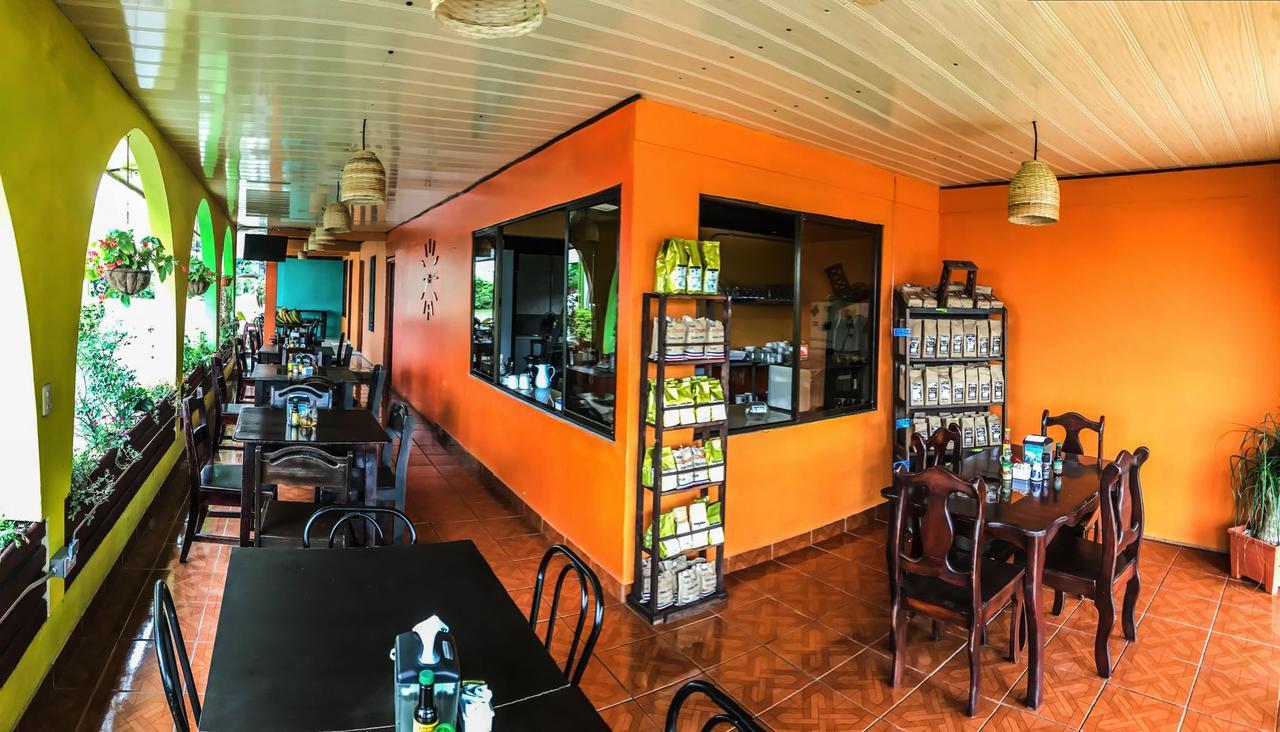 Hotel Las Flores Fortuna La Fortuna Ngoại thất bức ảnh