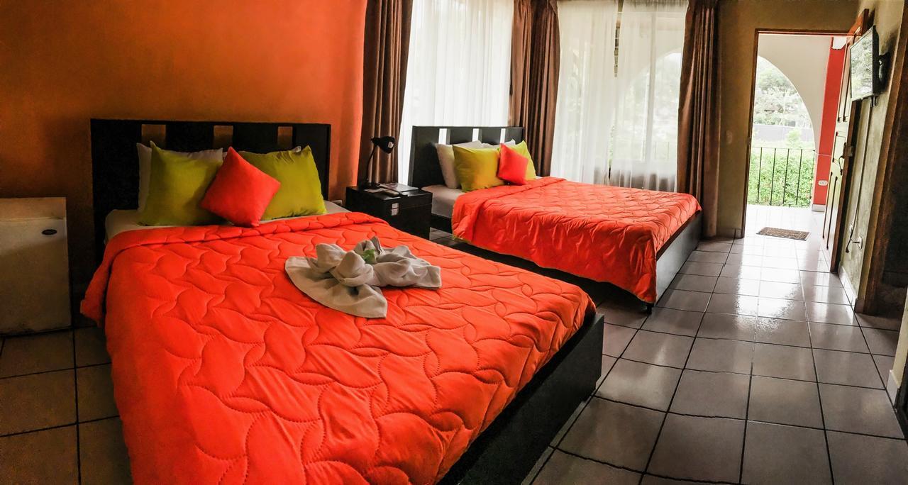 Hotel Las Flores Fortuna La Fortuna Ngoại thất bức ảnh